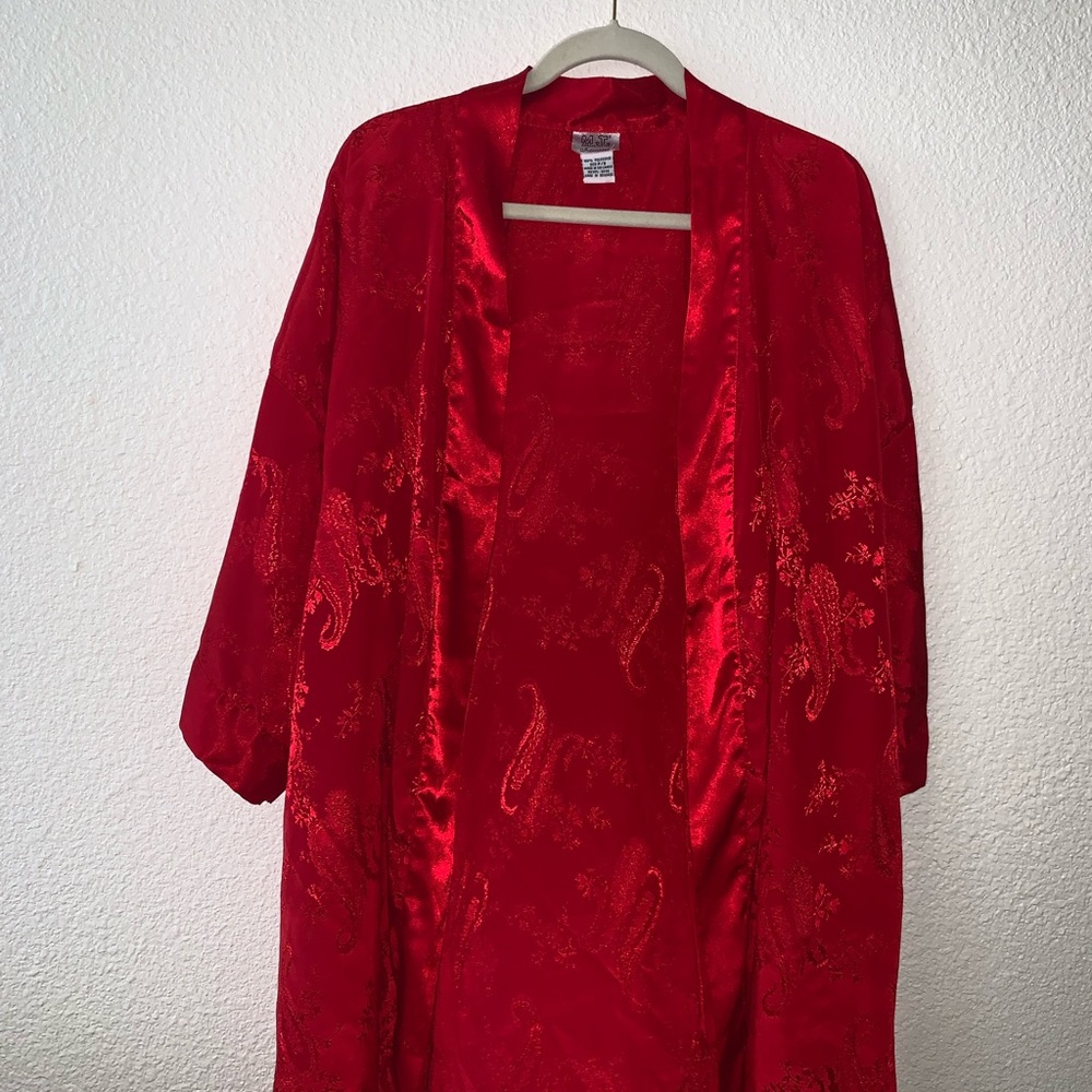 Red Paisley Floral Robe - Picture 2 of 6